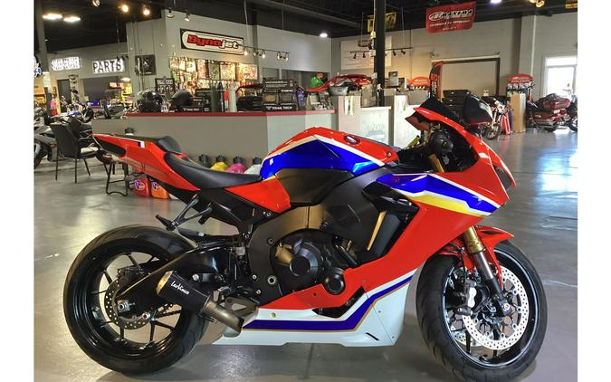 2023 CBR1000RR - Honda