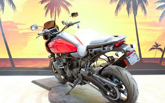 2025 Harley-Davidson® RA1250ST - Pan America® 1250 ST