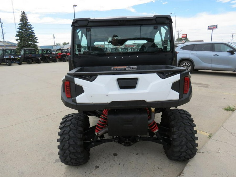 2017 Polaris® GENERAL™ 1000 EPS White Lightning