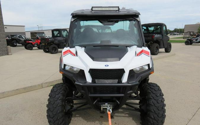 2017 Polaris® GENERAL™ 1000 EPS White Lightning