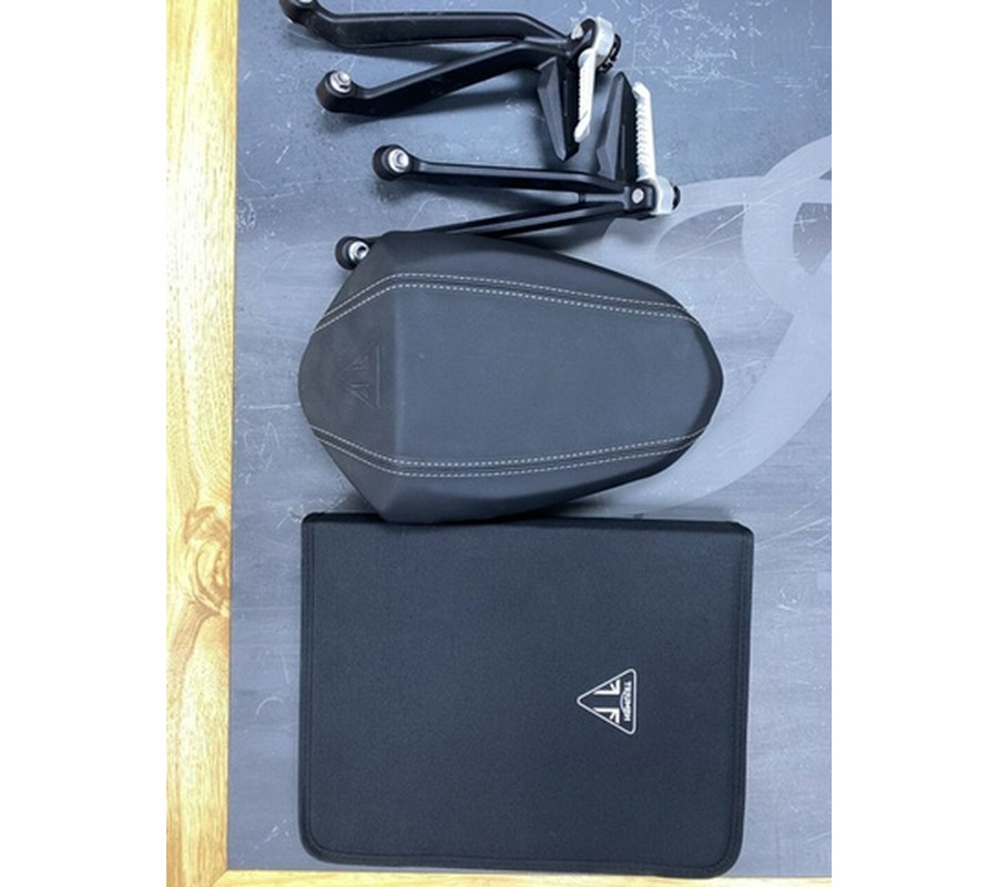 2024 Triumph Street Triple 765 RS Carnival Red