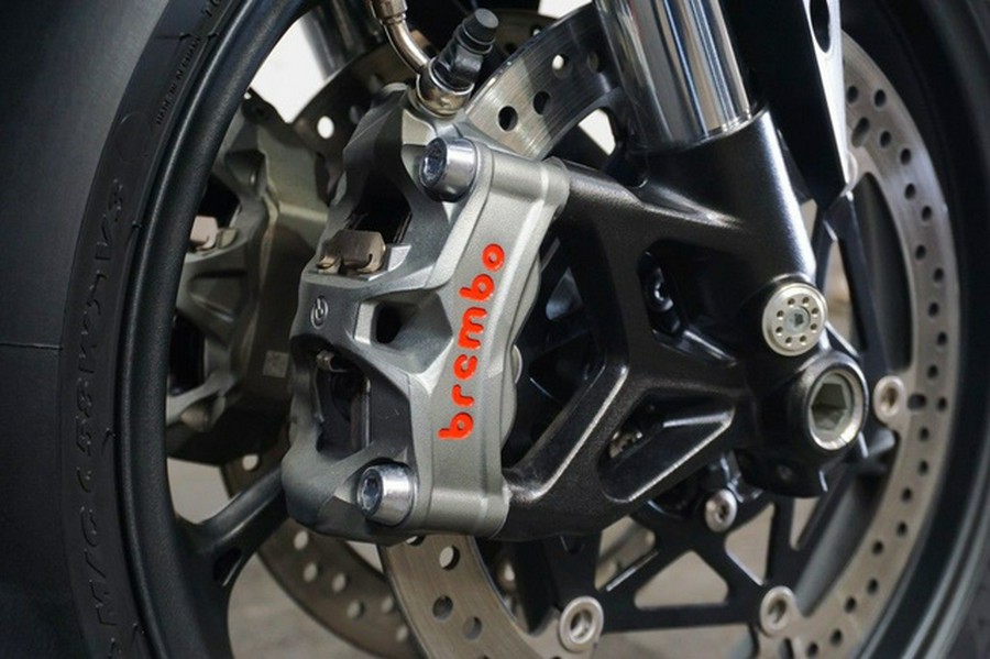 2024 Triumph Street Triple 765 RS Carnival Red