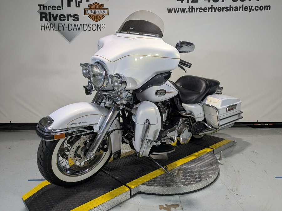 2008 Harley-Davidson® Electra Glide® Ultra Classic® White Gold Pearl