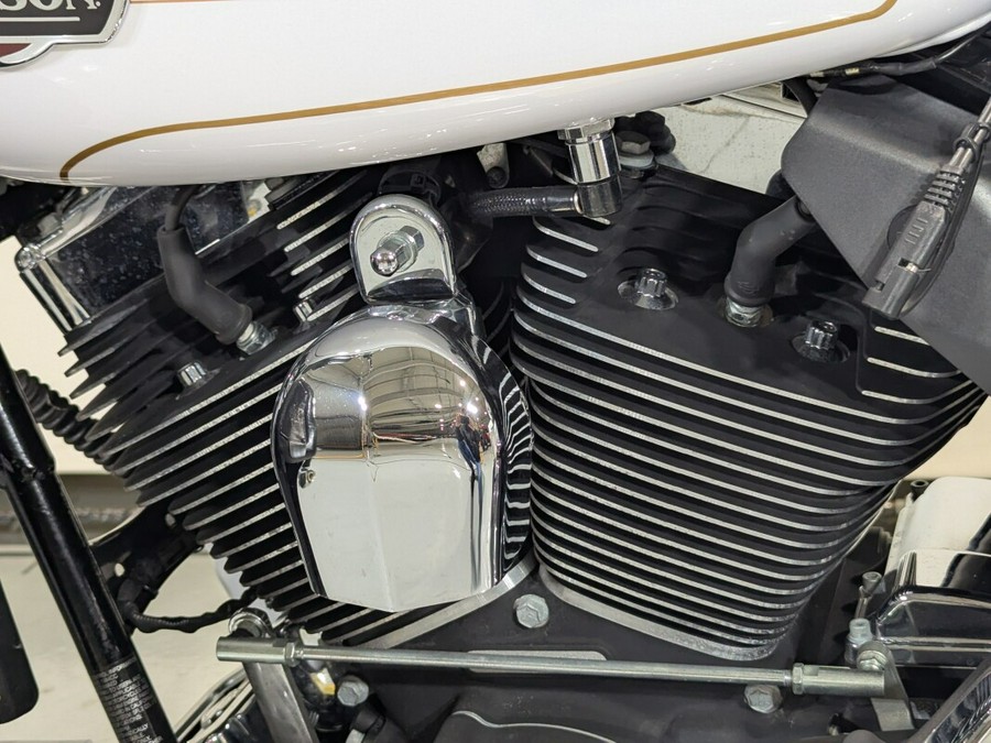 2008 Harley-Davidson® Electra Glide® Ultra Classic® White Gold Pearl