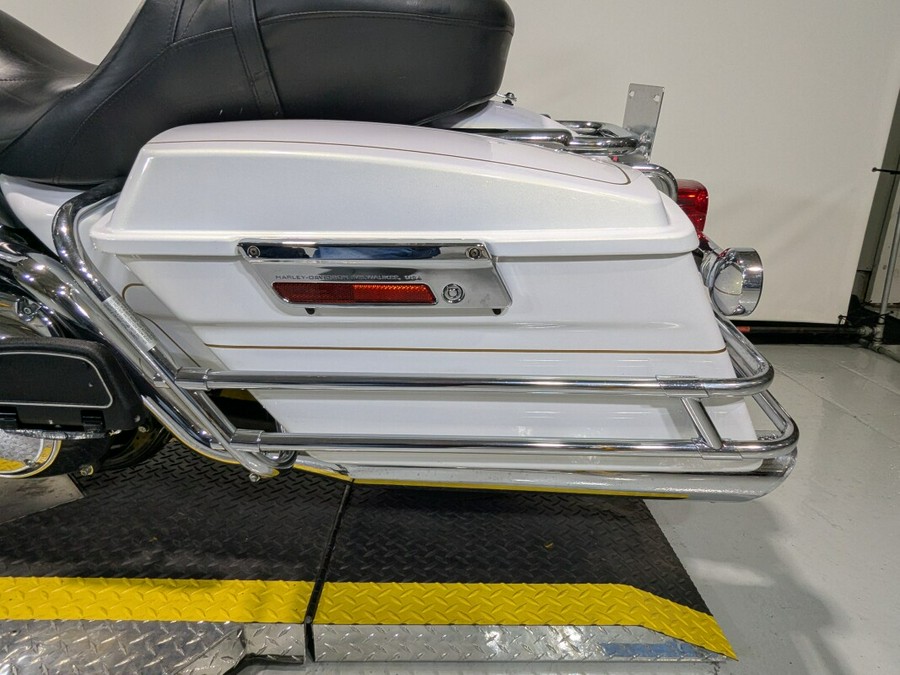 2008 Harley-Davidson® Electra Glide® Ultra Classic® White Gold Pearl