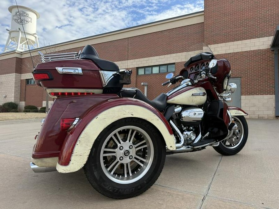 2017 Harley-Davidson® FLHTCUTG - Tri Glide® Ultra