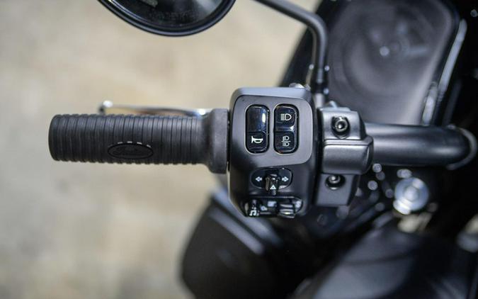 2025 Indian Motorcycle Pursuit® Dark Horse®