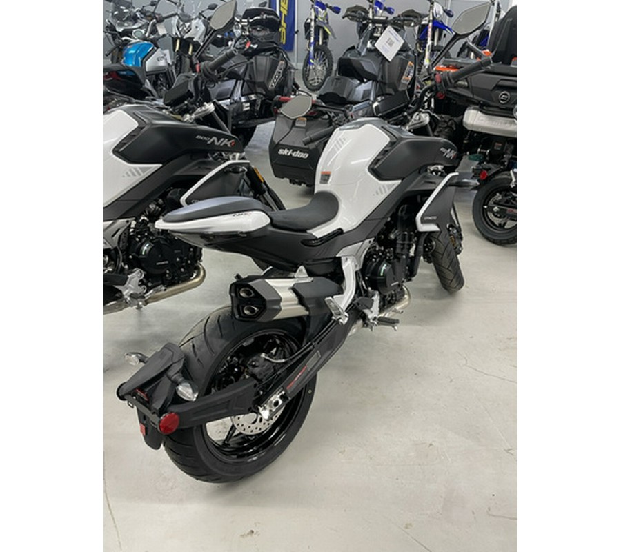 2024 CFMOTO 800nk **DEMO**