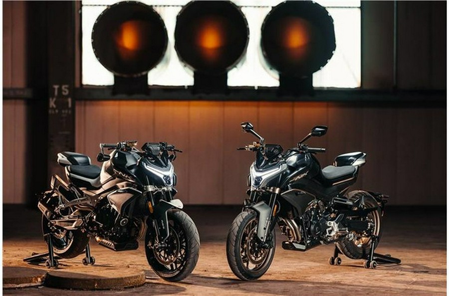 2024 CFMOTO 800nk **DEMO**