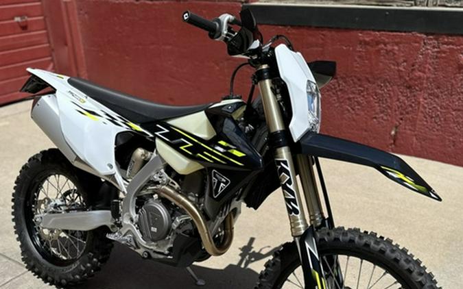 2026 Triumph TF 450-E Jet BlackPure White