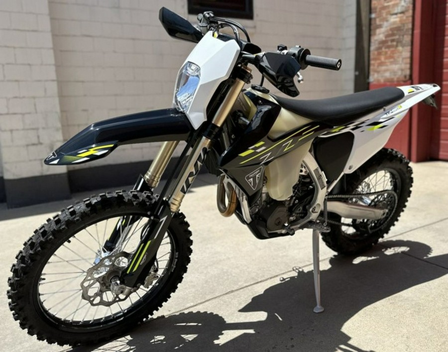 2026 Triumph TF 450-E Jet BlackPure White