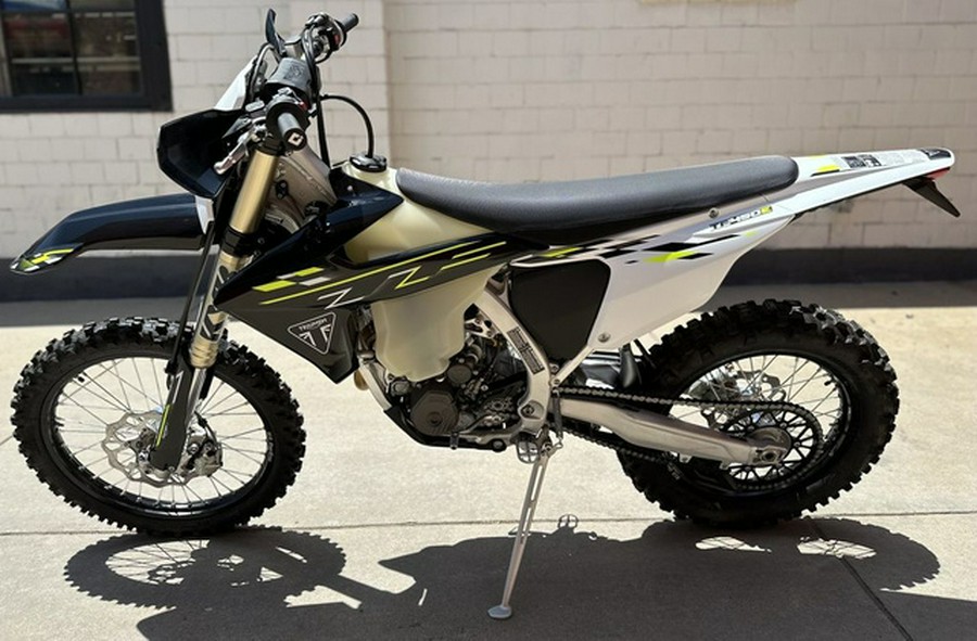 2026 Triumph TF 450-E Jet BlackPure White