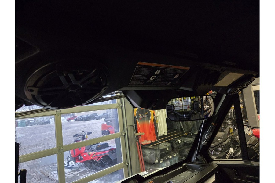 2026 Can-Am Defender Limited HD11