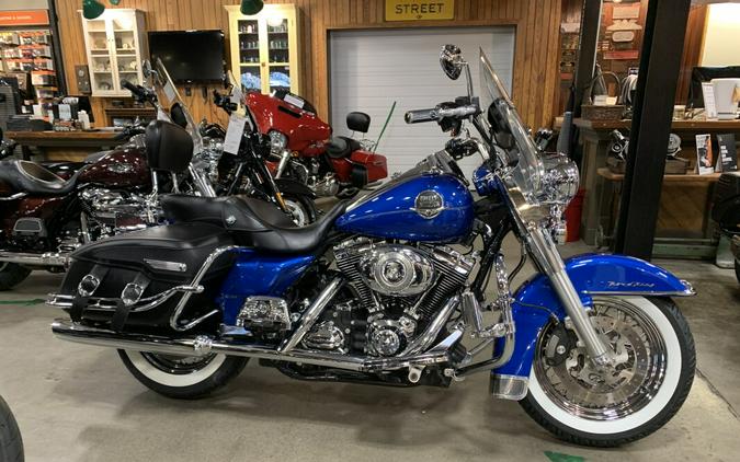 Harley-Davidson® Road King® Classic 2008 FLHR Pacific Blue Pearl