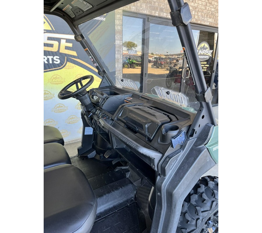 2022 Can-Am Defender DPS HD9