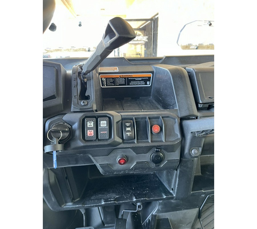 2022 Can-Am Defender DPS HD9