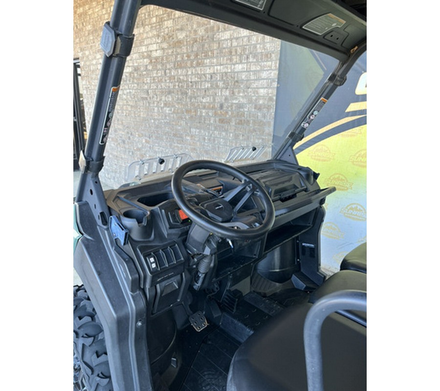 2022 Can-Am Defender DPS HD9