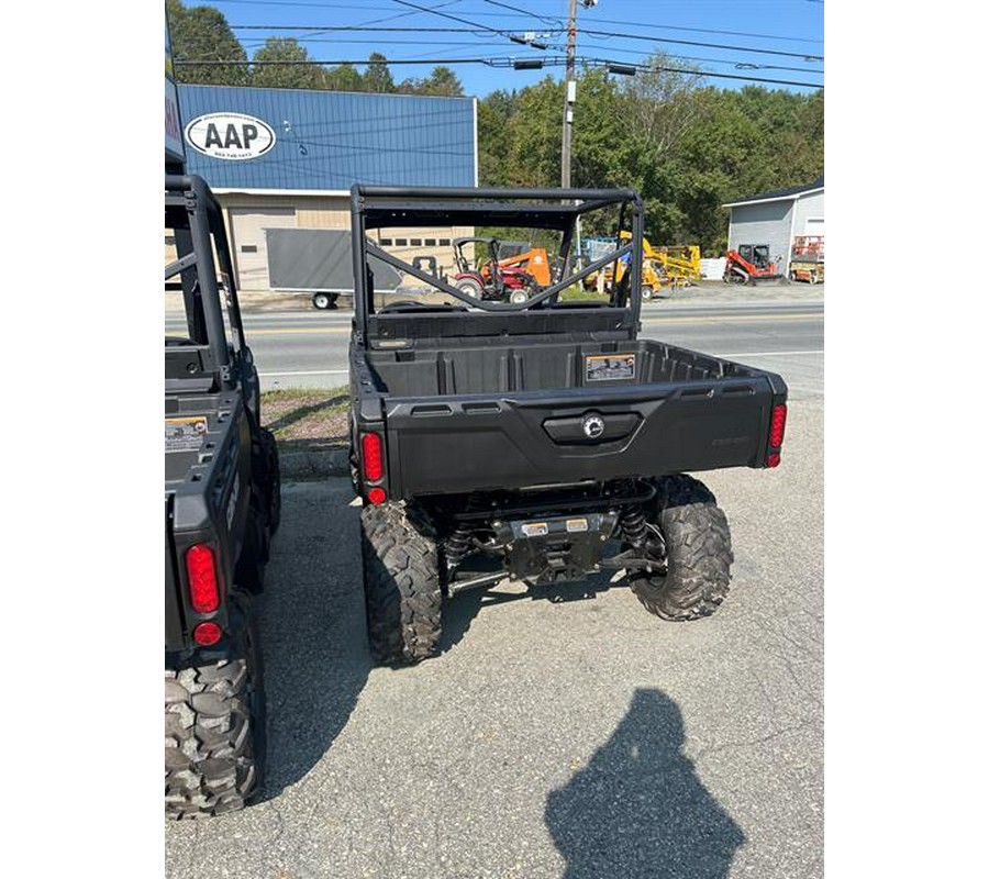 2023 Can-Am Defender DPS HD10