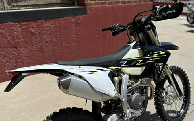 2026 Triumph TF 250-E Jet BlackPure White