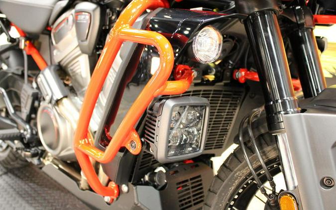 2025 Harley-Davidson® RA1250ST - Pan America® 1250 ST