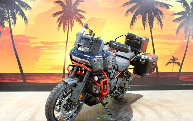 2025 Harley-Davidson® RA1250ST - Pan America® 1250 ST