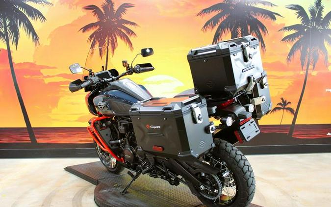 2025 Harley-Davidson® RA1250ST - Pan America® 1250 ST