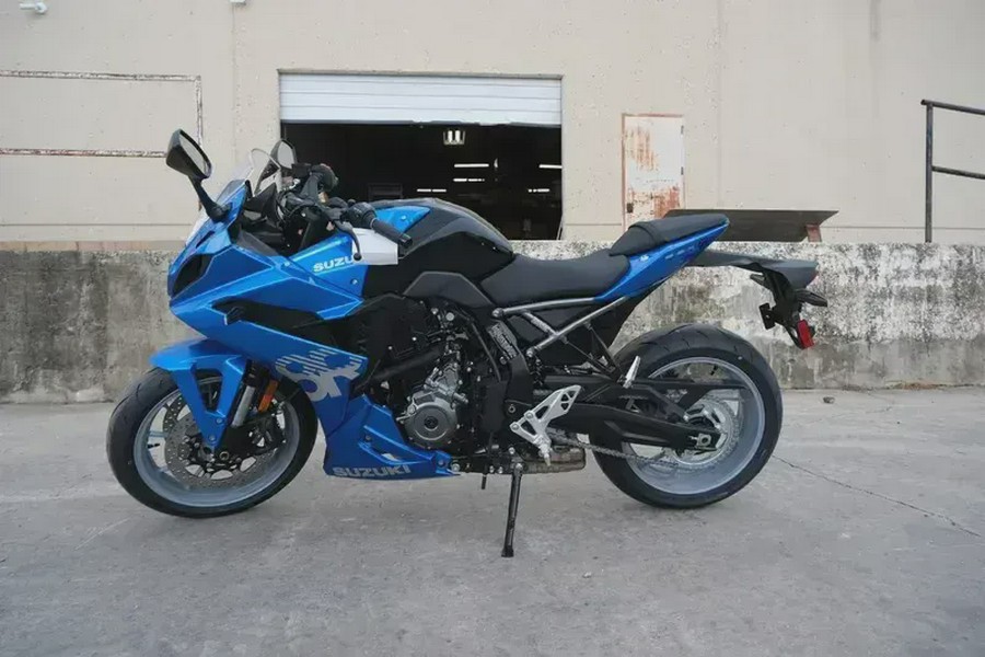 2026 SUZUKI GSX8R