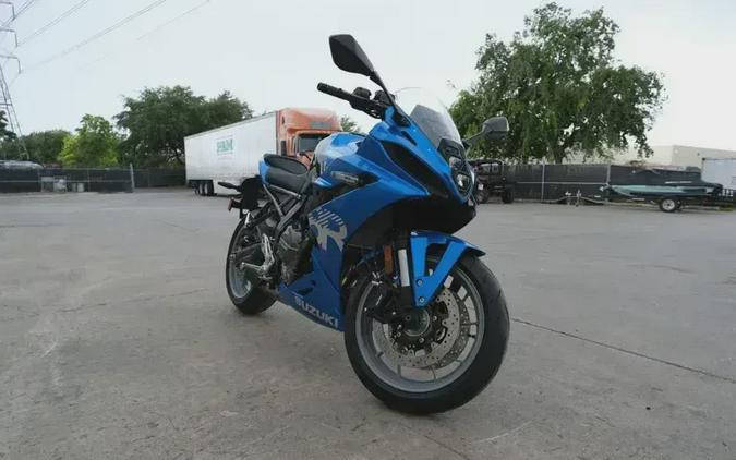 2026 SUZUKI GSX8R