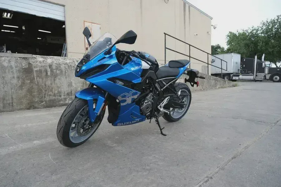 2026 SUZUKI GSX8R
