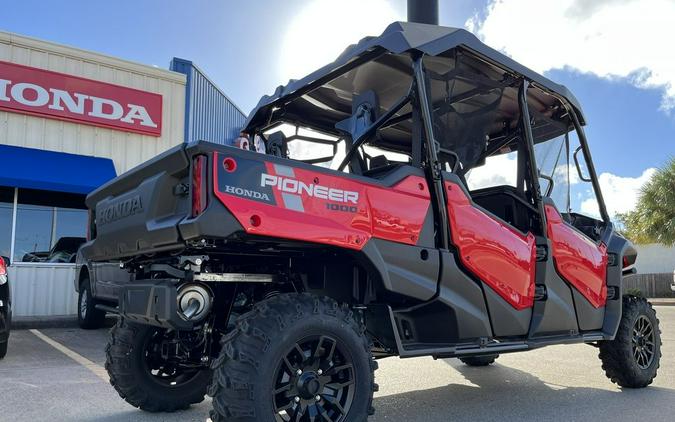 2023 Honda® Pioneer 1000-6 Deluxe Crew