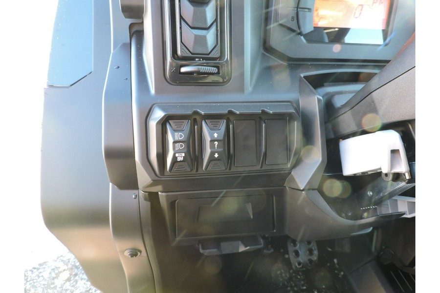 2026 Can-Am Defender MAX XT CAB HD11