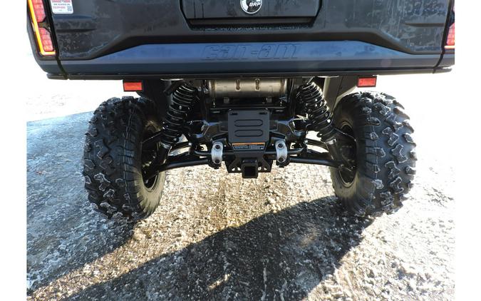 2026 Can-Am Defender MAX XT CAB HD11