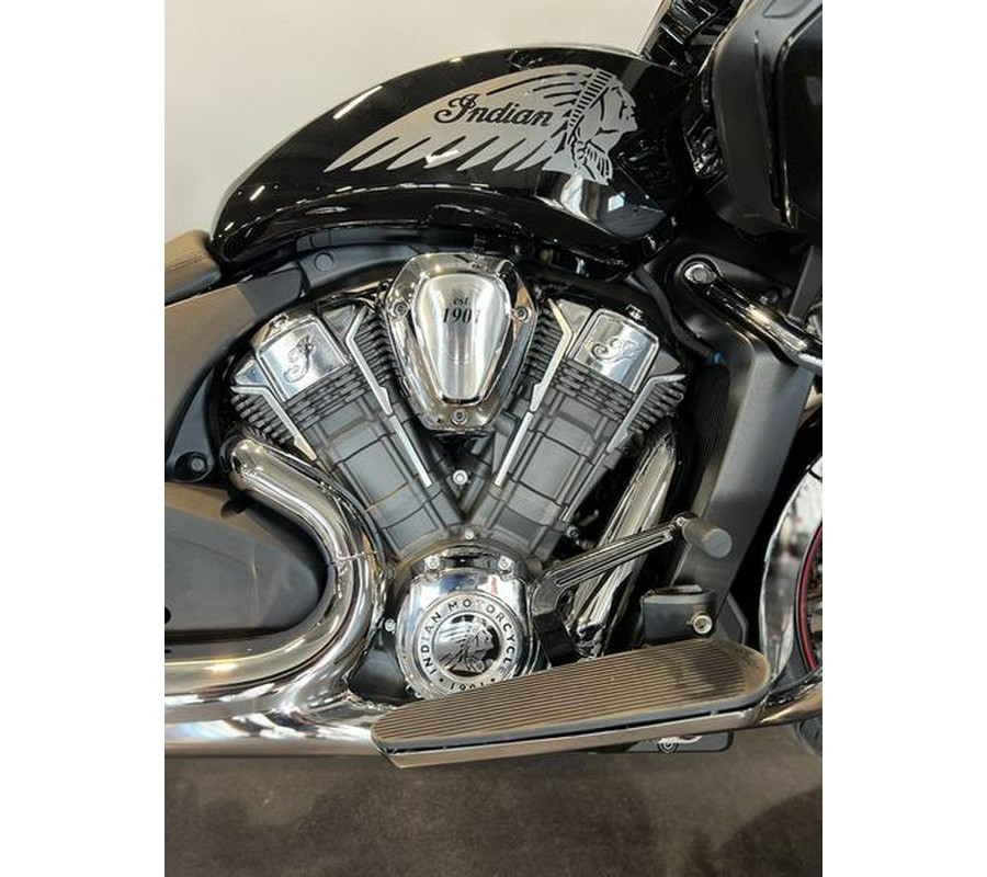 2023 Indian Motorcycle® Challenger® Limited Black Metallic