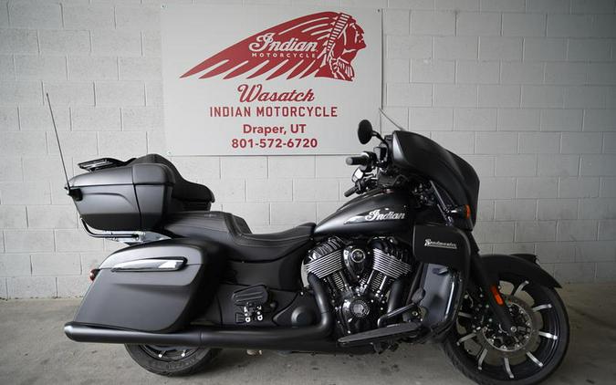 2022 Indian Motorcycle® Roadmaster® Dark Horse® Black Smoke