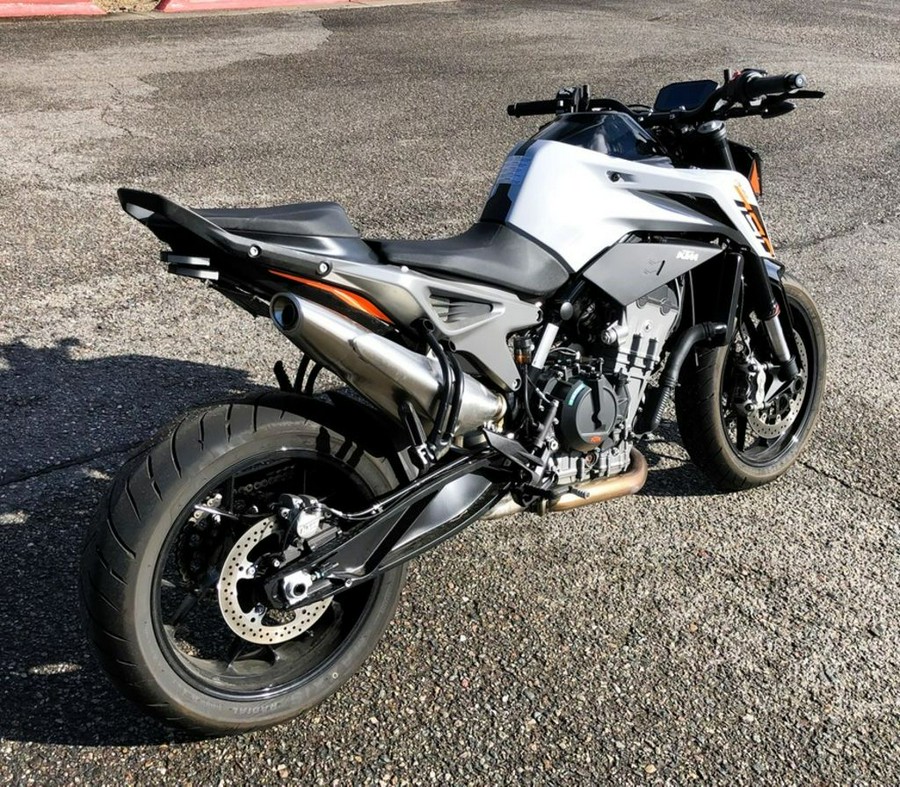 2023 KTM 790 Duke