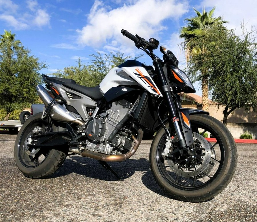 2023 KTM 790 Duke
