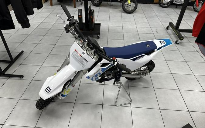 2024 Husqvarna® EE 5