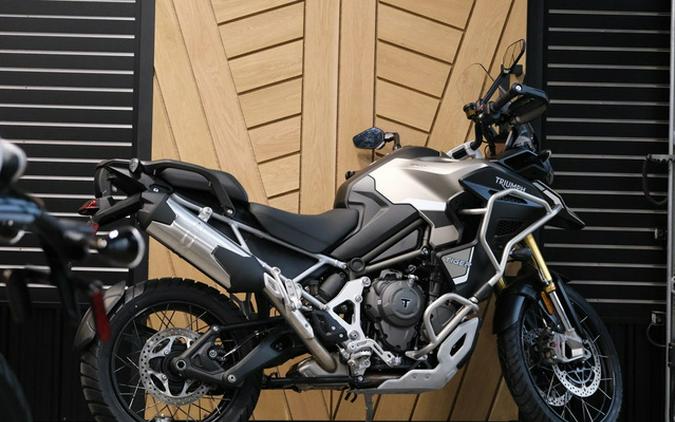 2024 Triumph TIGER 1200 RALLY PRO SANDSTORM