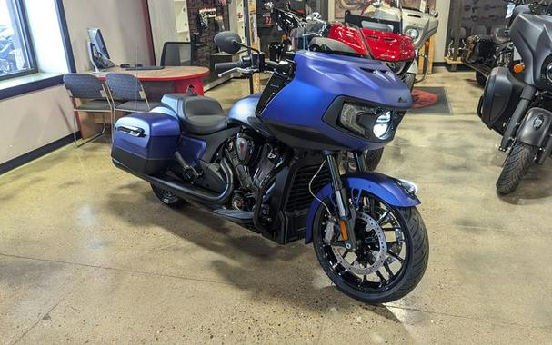 New 2024 INDIAN MOTORCYCLE CHALLENGER DARK HORSE SPIRIT BLU SMK