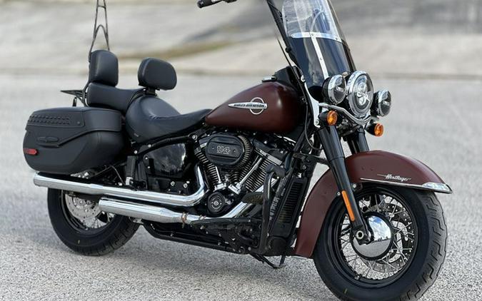 2018 Harley-Davidson FLHCS - Softail Heritage Classic 114