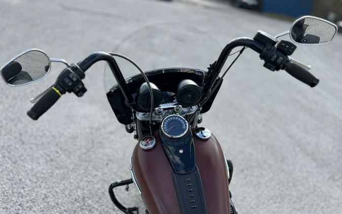 2018 Harley-Davidson FLHCS - Softail Heritage Classic 114