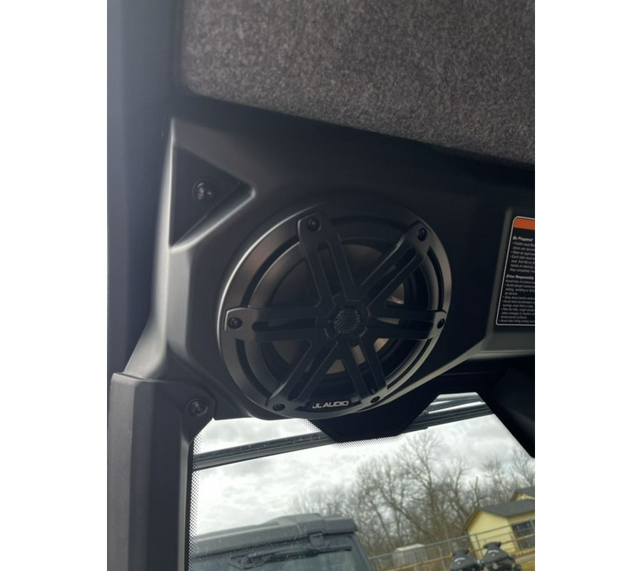 2026 Can-Am Defender MAX Limited HD11