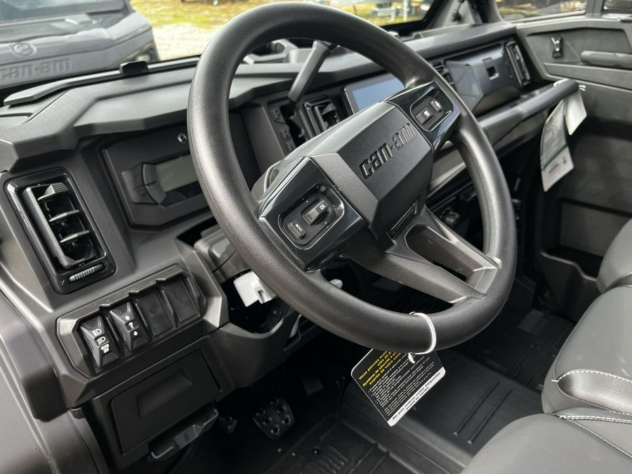 2026 Can-Am Defender MAX Limited HD11