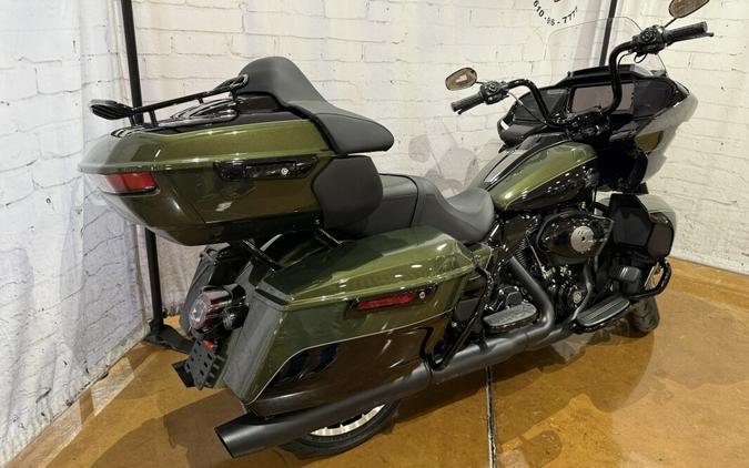 Harley-Davidson® Road Glide Limited 2026 FLTRXL 0034615320 OLIVE STEEL MTL/BLACK