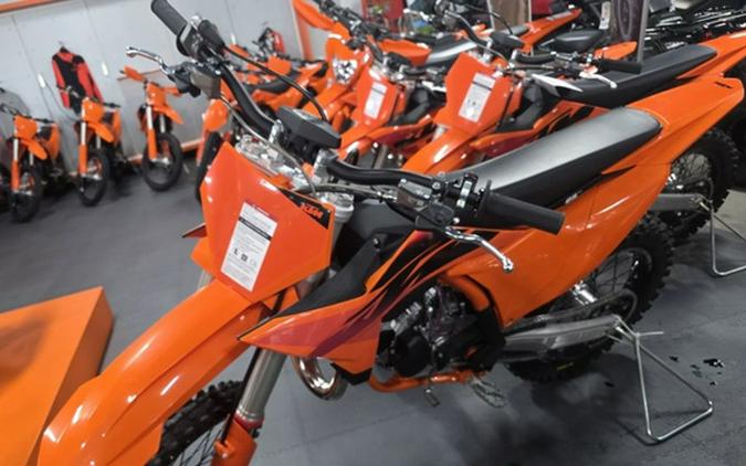 2027 KTM SX 85 (19/16)