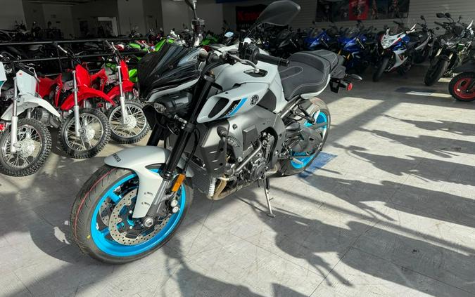 2025 Yamaha MT 10