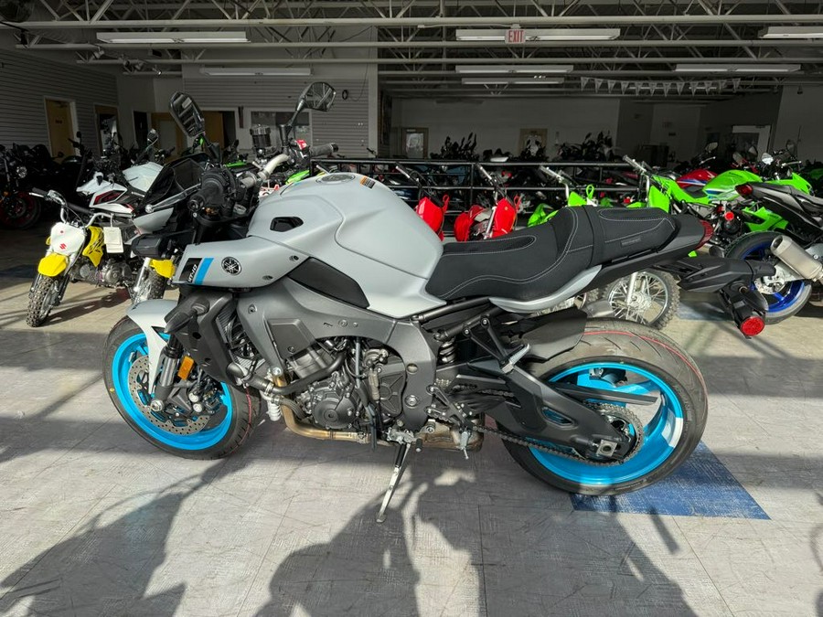 2025 Yamaha MT 10