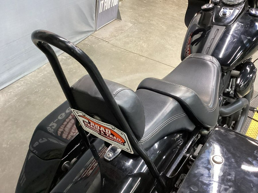 2015 Harley-Davidson® FXDF - Dyna® Fat Bob®