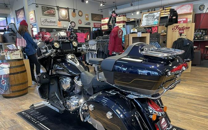 2025 Indian Roadmaster Elite Springfield Blue Candy