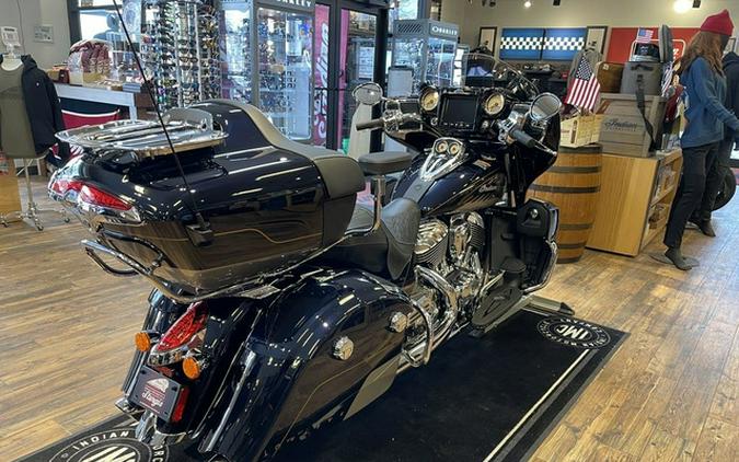 2025 Indian Roadmaster Elite Springfield Blue Candy